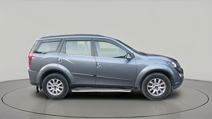 2015 Mahindra XUV500 W10, Diesel, Manual, 1,11,607 km, exterior