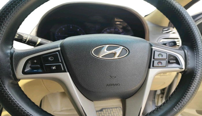 2013 Hyundai Verna FLUIDIC 1.6 CRDI SX, Diesel, Manual, 1,09,110 km, interior