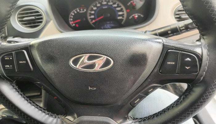 2015 Hyundai Grand i10 SPORTZ 1.2 KAPPA VTVT, Petrol, Manual, 1,61,469 km, interior