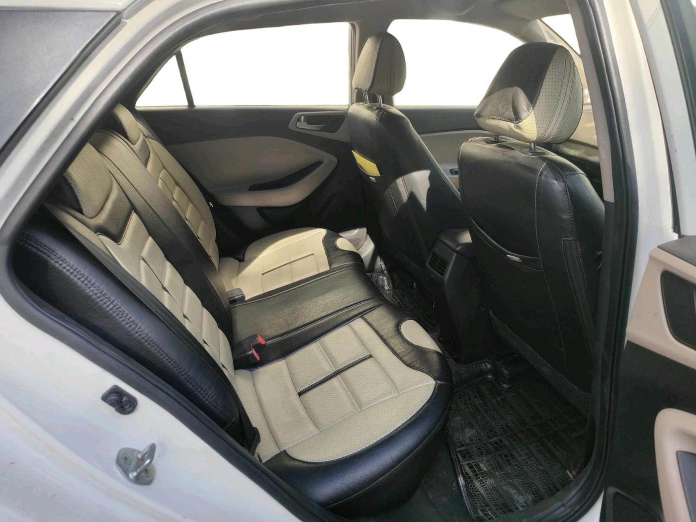 2015 Hyundai Elite i20 SPORTZ 1.2 (O), Petrol, Manual, 1,24,973 km, interior