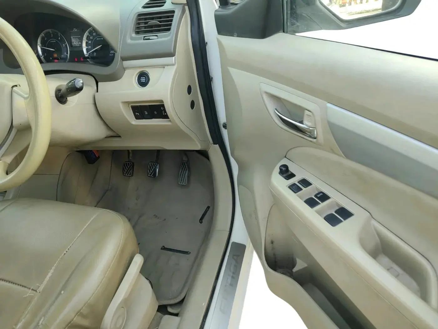 2016 Maruti Ertiga ZDI + SHVS, Diesel, Manual, 90,301 km, interior