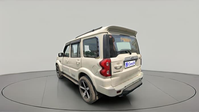2018 Mahindra Scorpio S7, Diesel, Manual, 1,41,694 km, exterior