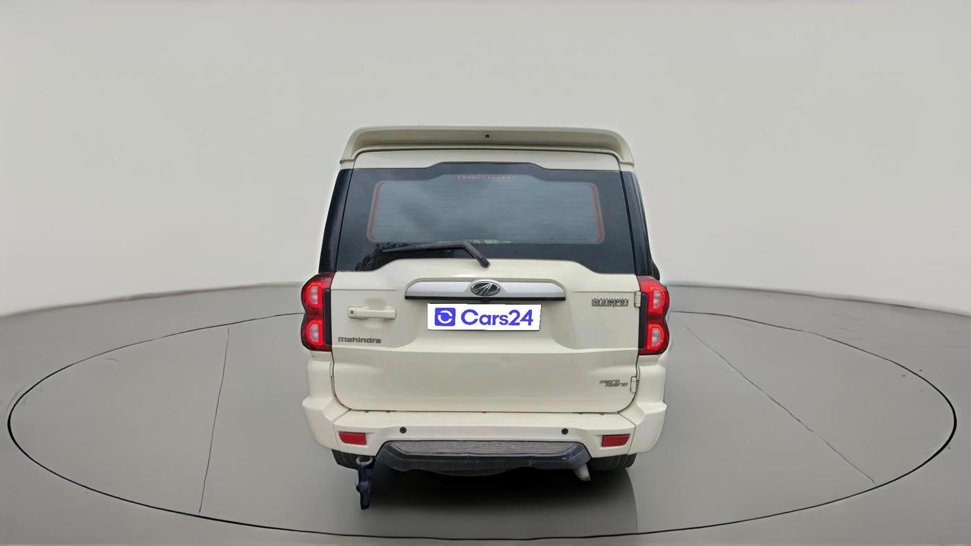 2018 Mahindra Scorpio S7, Diesel, Manual, 97,072 km, exterior