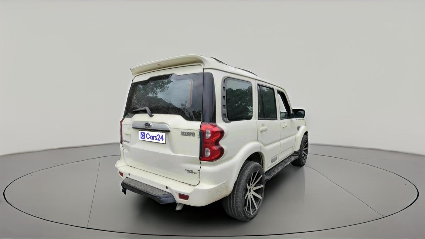 2018 Mahindra Scorpio S7, Diesel, Manual, 97,072 km, exterior