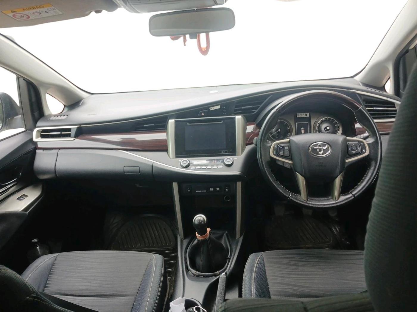 2018 Toyota Innova Crysta 2.4 VX 8 STR, Diesel, Manual, 81,444 km, interior