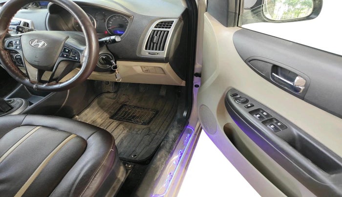 2013 Hyundai i20 SPORTZ 1.4 CRDI, Diesel, Manual, 88,234 km, interior