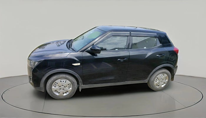 2021 Mahindra XUV300 W4 1.2 PETROL, Petrol, Manual, 82,713 km, exterior