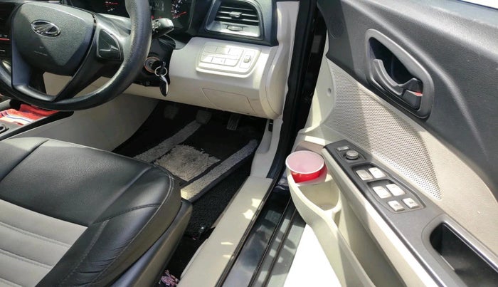 2021 Mahindra XUV300 W4 1.2 PETROL, Petrol, Manual, 82,713 km, interior