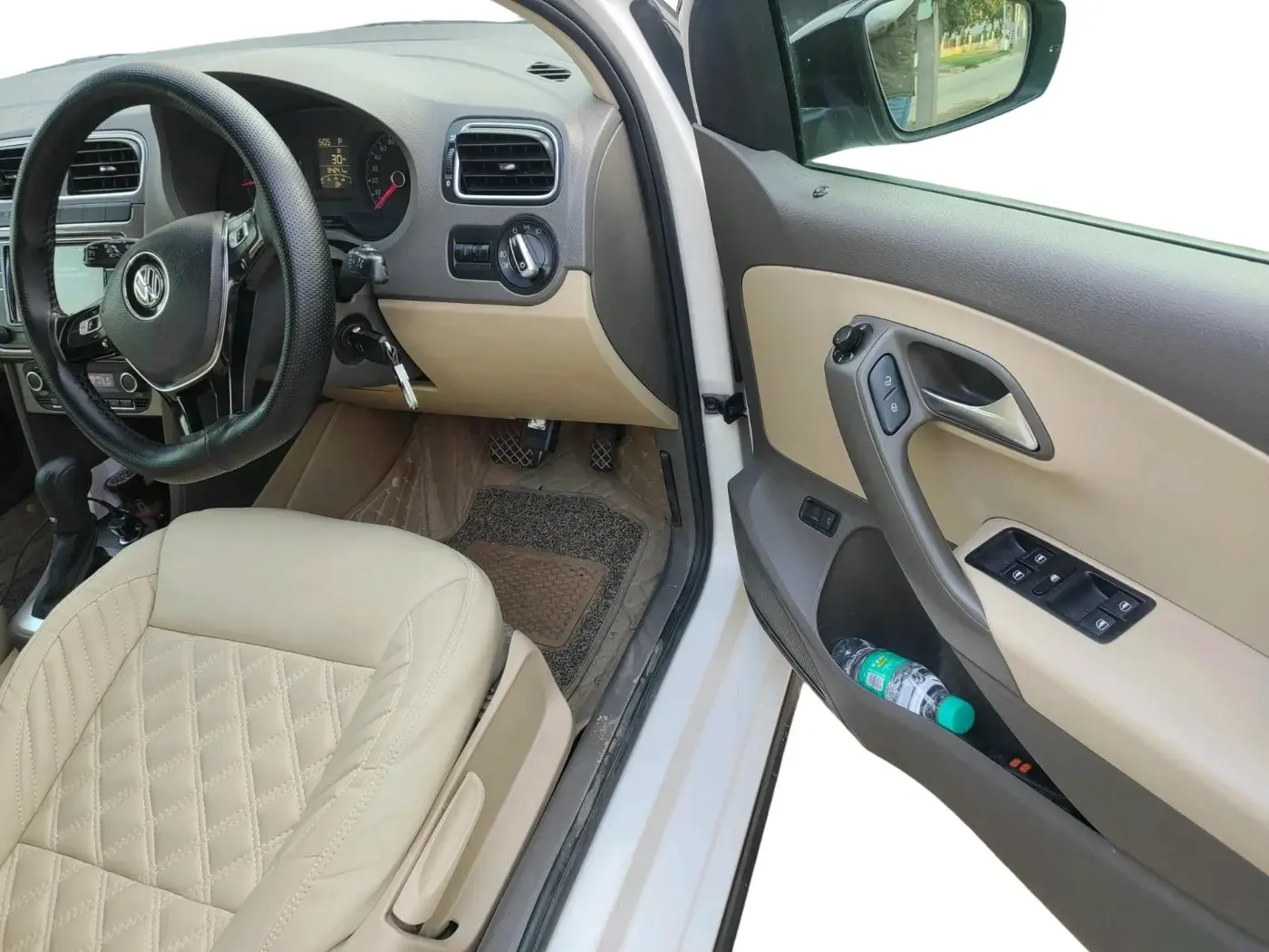 2021 Volkswagen Vento HIGHLINE 1.0L TSI AT, Petrol, Automatic, 85,000 km, interior