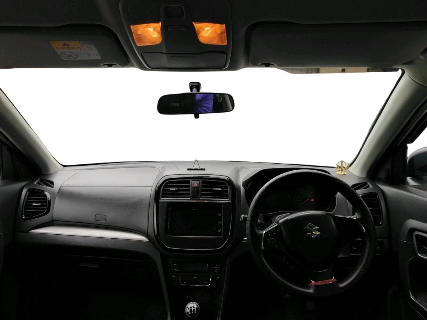 2018 Maruti Vitara Brezza ZDI, Diesel, Manual, 1,18,624 km, interior