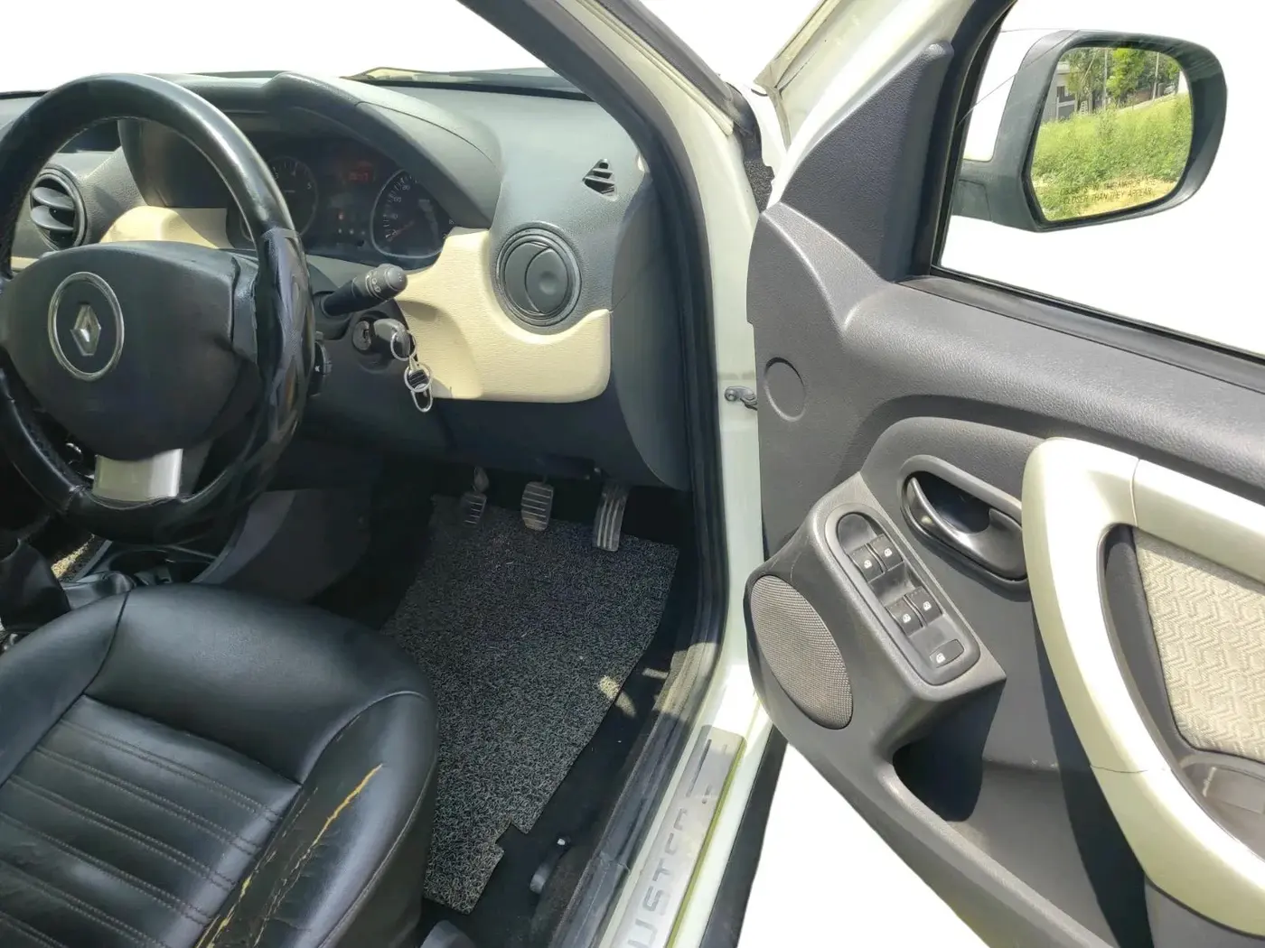 2014 Renault Duster 85 PS RXL DIESEL (OPT), Diesel, Manual, 1,11,668 km, interior