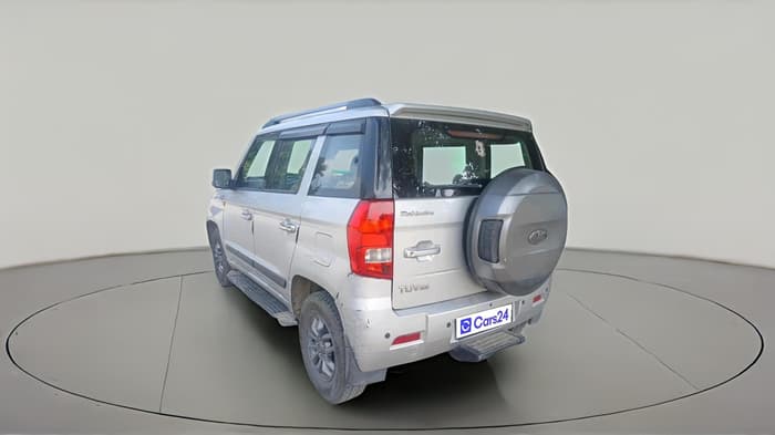 2018 Mahindra TUV300 T10, Diesel, Manual, 1,40,954 km, exterior