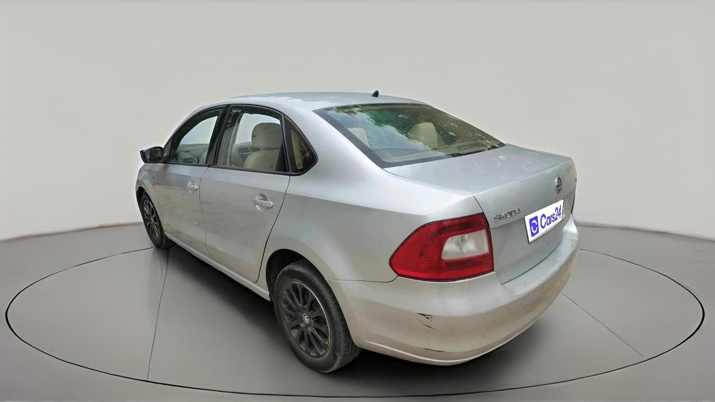 2015 Skoda Rapid 1.5 TDI CR ELEGANCE AT, Diesel, Automatic, 1,05,403 km, exterior