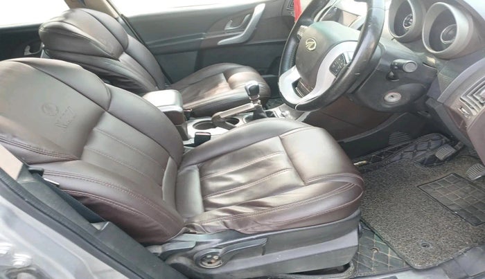 2012 Mahindra XUV500 W8, Diesel, Manual, 1,00,603 km, interior