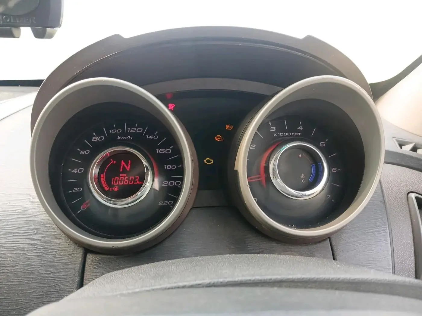 2012 Mahindra XUV500 W8, Diesel, Manual, 1,00,603 km, interior