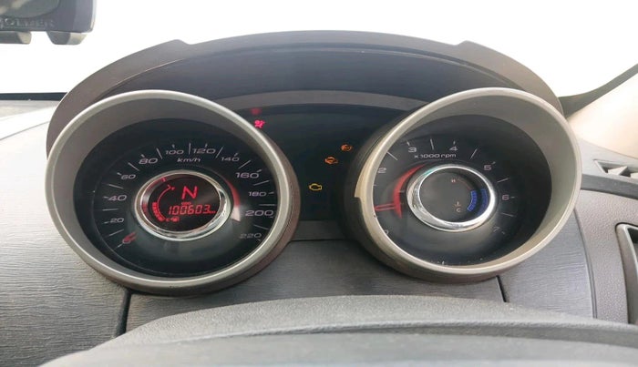 2012 Mahindra XUV500 W8, Diesel, Manual, 1,00,603 km, interior