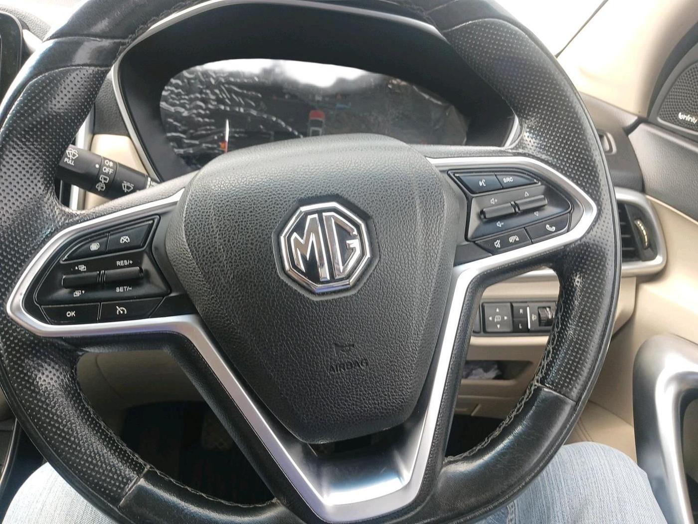 2021 MG HECTOR SHARP HYBRID 1.5 PETROL, Petrol, Manual, 1,04,026 km, interior
