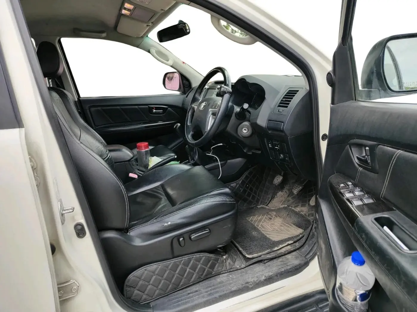 2016 Toyota Fortuner 3.0 4X4 MT, Diesel, Manual, 1,39,250 km, interior