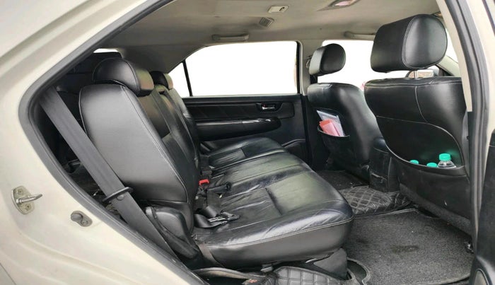 2016 Toyota Fortuner 3.0 4X4 MT, Diesel, Manual, 1,39,250 km, interior