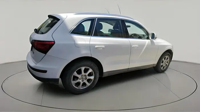 2012 Audi Q5 2.0 TDI QUATTRO, Diesel, Automatic, 1,29,437 km, exterior