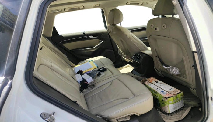 2012 Audi Q5 2.0 TDI QUATTRO, Diesel, Automatic, 1,29,437 km, interior