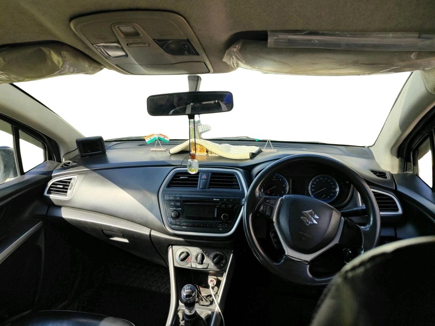 2015 Maruti S Cross DELTA 1.6, Diesel, Manual, 2,97,330 km, interior