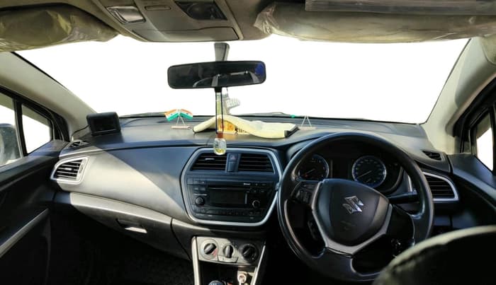 2015 Maruti S Cross DELTA 1.6, Diesel, Manual, 2,97,330 km, interior