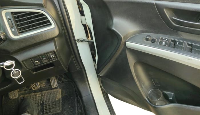 2015 Maruti S Cross DELTA 1.6, Diesel, Manual, 2,97,330 km, interior