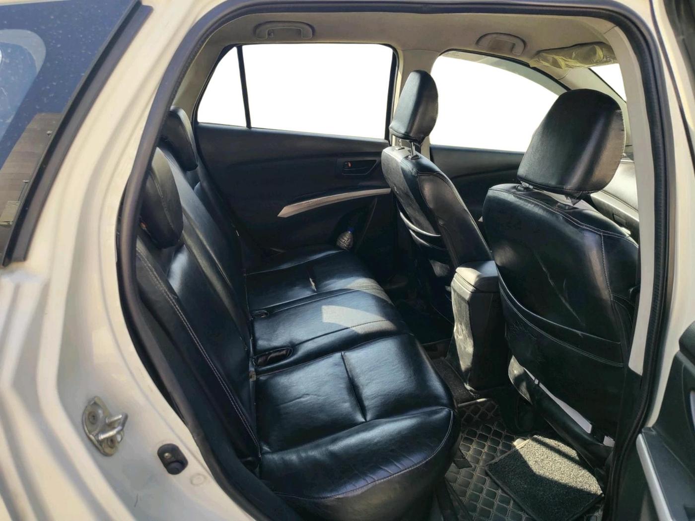 2015 Maruti S Cross DELTA 1.6, Diesel, Manual, 2,97,330 km, interior