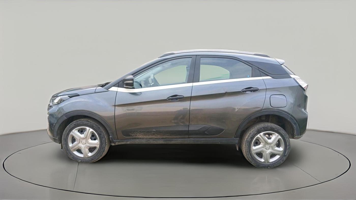 2022 Tata NEXON XM PLUS SUNROOF PETROL, Petrol, Manual, 20,746 km, exterior
