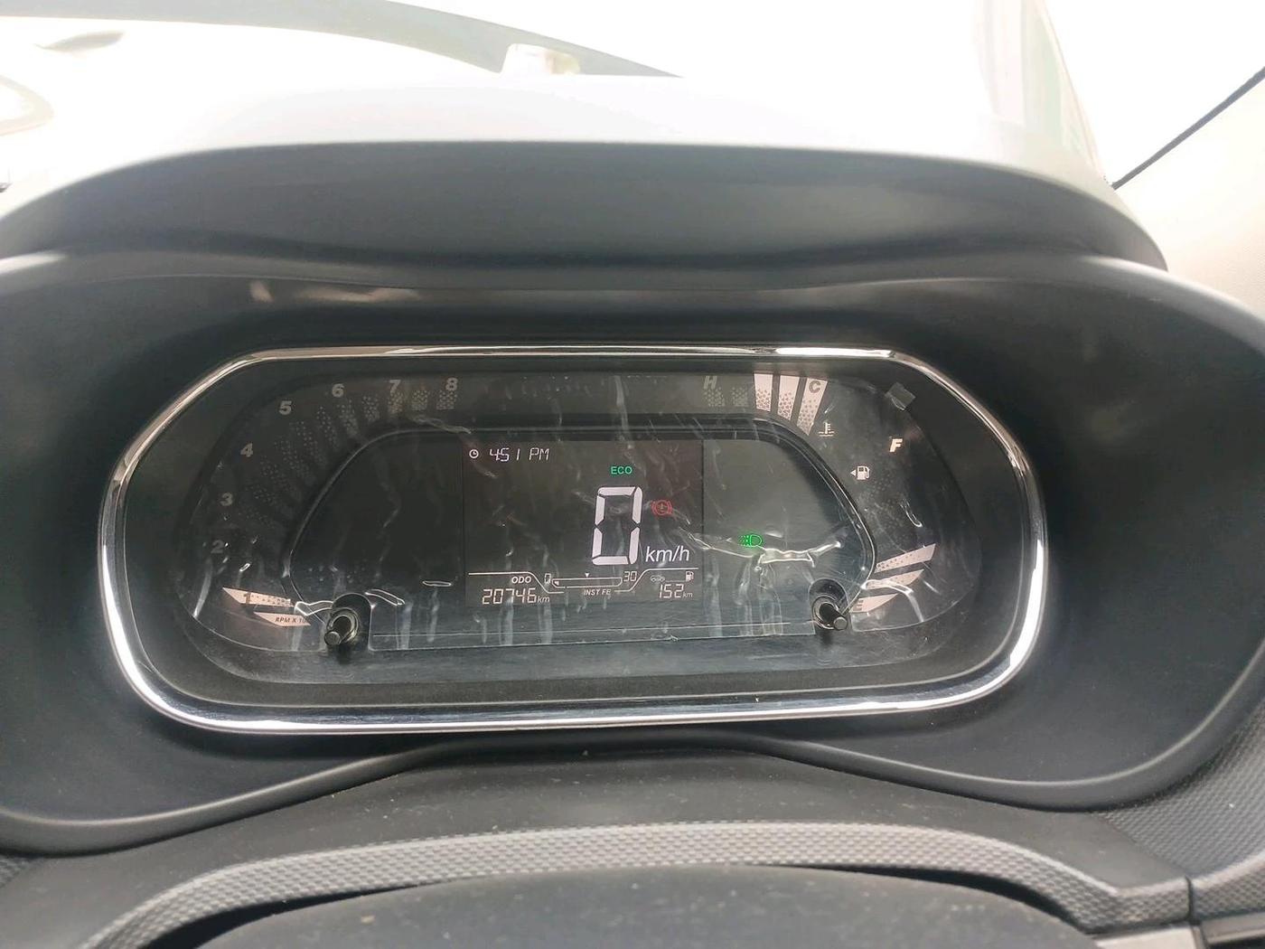 2022 Tata NEXON XM PLUS SUNROOF PETROL, Petrol, Manual, 20,746 km, interior