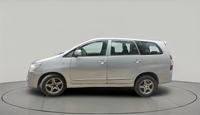 2016 Toyota Innova 2.5 GX 7 STR, Diesel, Manual, 1,04,341 km, exterior
