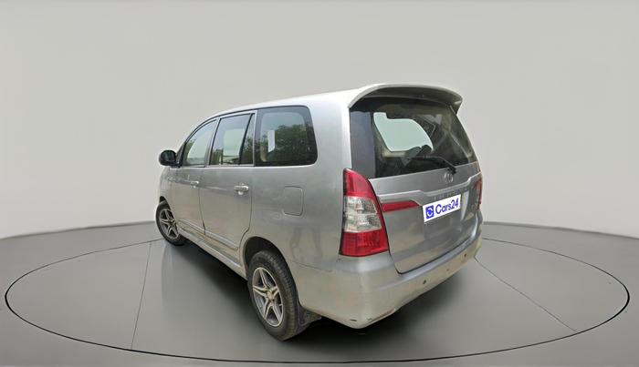 2016 Toyota Innova 2.5 GX 7 STR, Diesel, Manual, 1,04,341 km, exterior