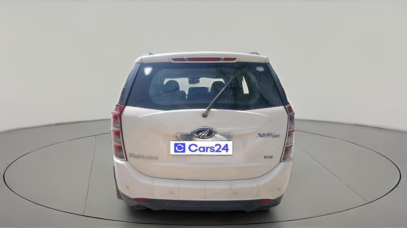 2013 Mahindra XUV500 W8, Diesel, Manual, 2,56,135 km, exterior