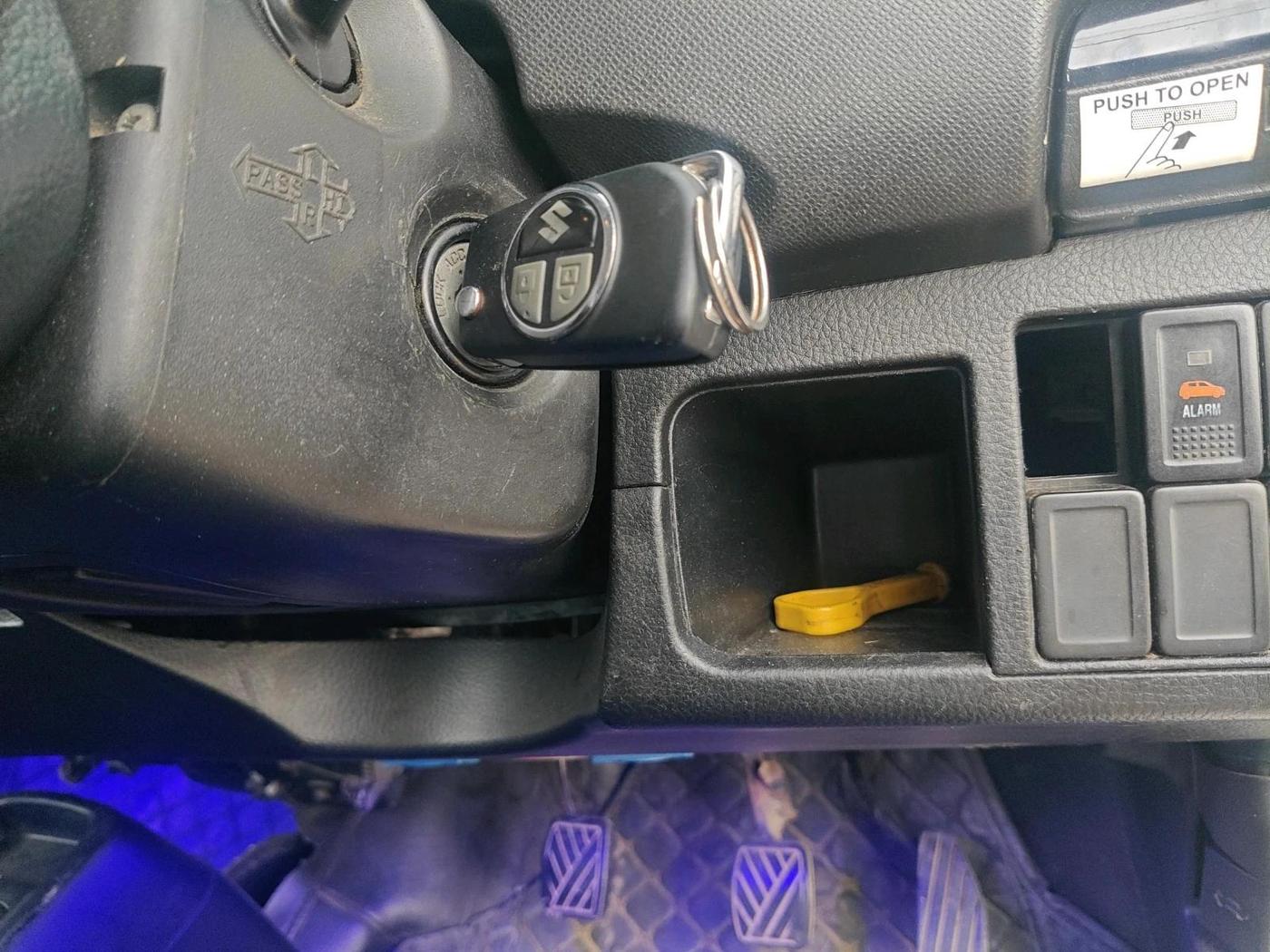2013 Maruti Wagon R 1.0 VXI  ABS-AIRBAG, Petrol, Manual, 1,64,828 km, interior
