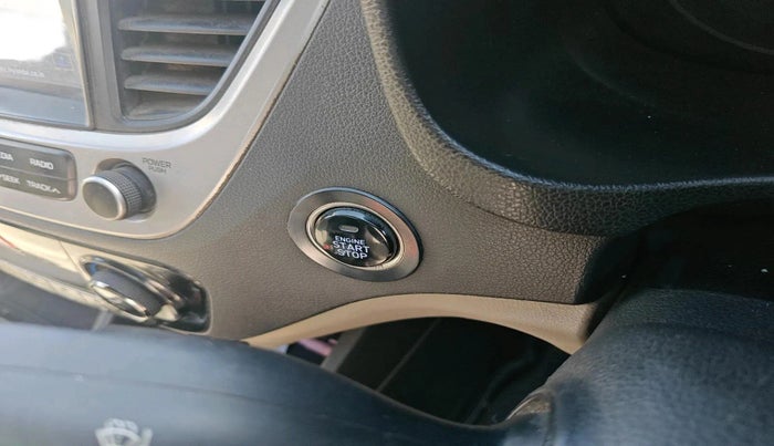 2018 Hyundai Verna 1.6 SX (O) CRDI MT, Diesel, Manual, 1,59,602 km, interior