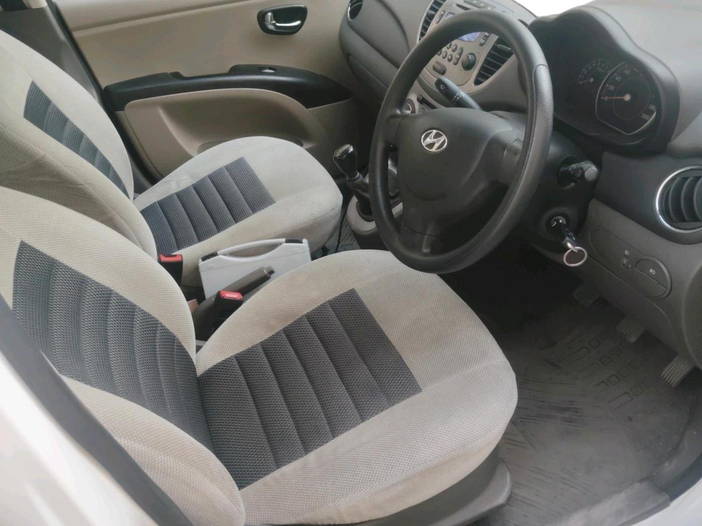 2015 Hyundai i10 SPORTZ 1.2, Petrol, Manual, 43,237 km, interior