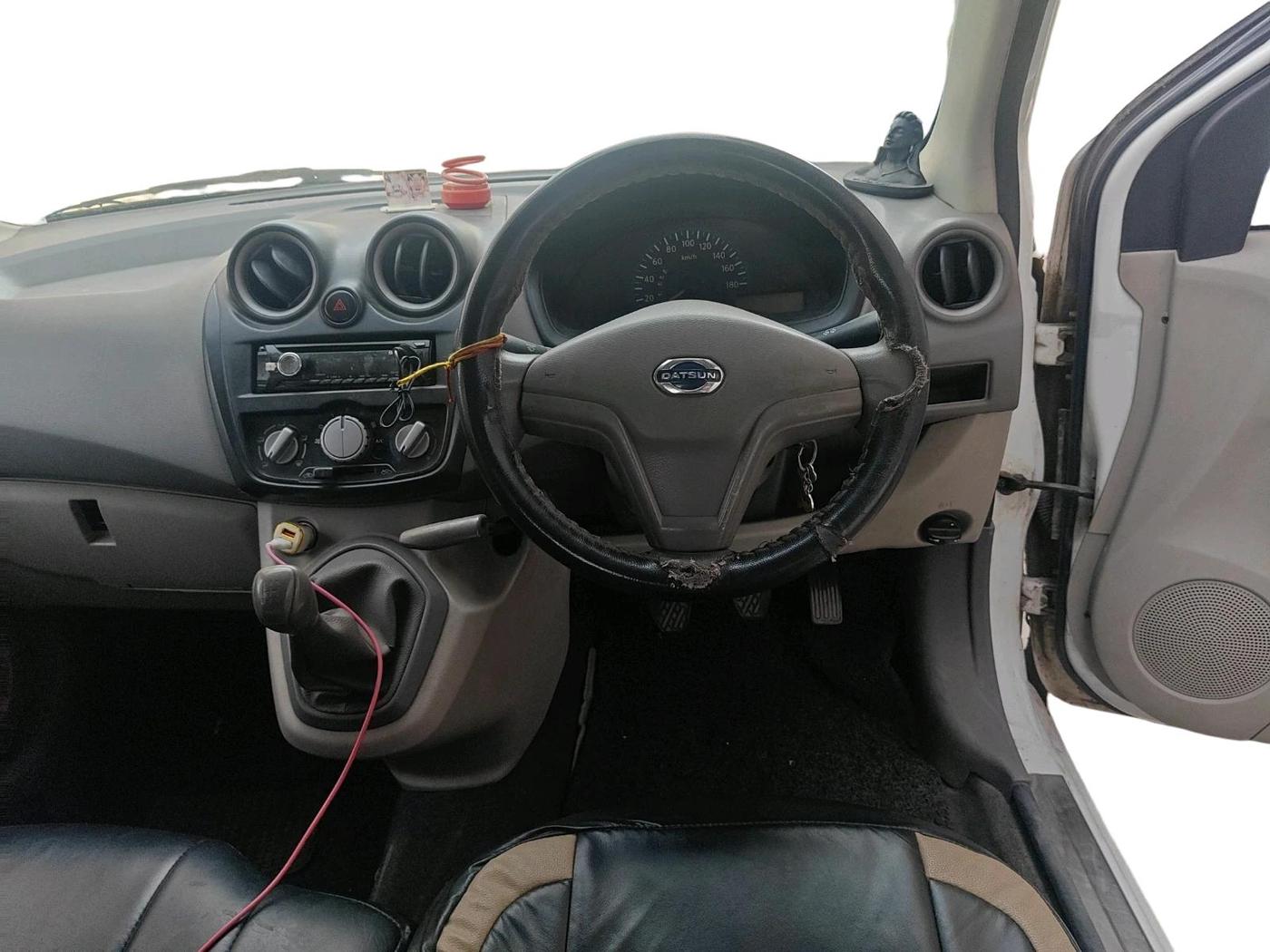 2014 Datsun Go T, Petrol, Manual, 1,42,142 km, interior
