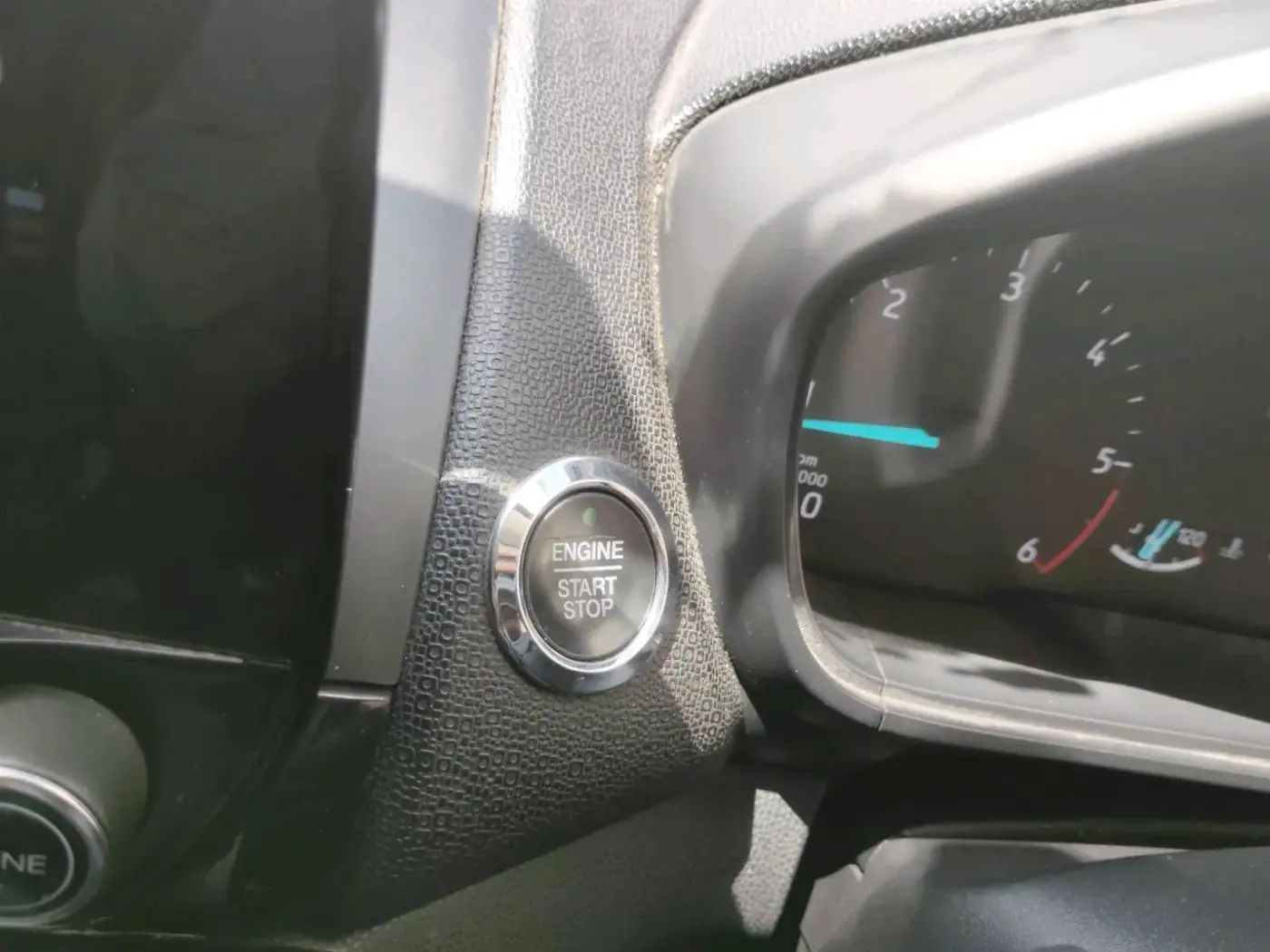 2018 Ford Ecosport TITANIUM 1.5L DIESEL, Diesel, Manual, 1,03,616 km, interior