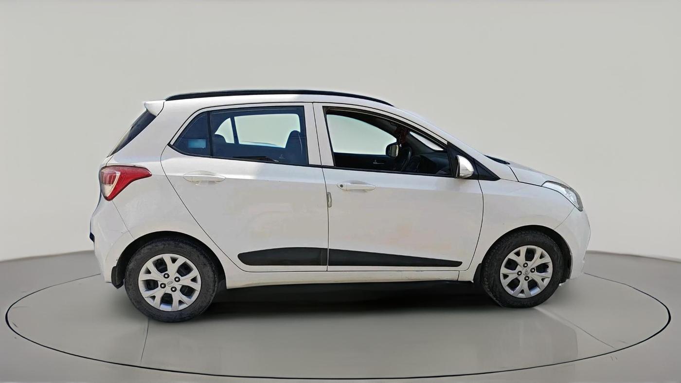 2015 Hyundai Grand i10 SPORTZ 1.1 CRDI, Diesel, Manual, 1,14,472 km, exterior