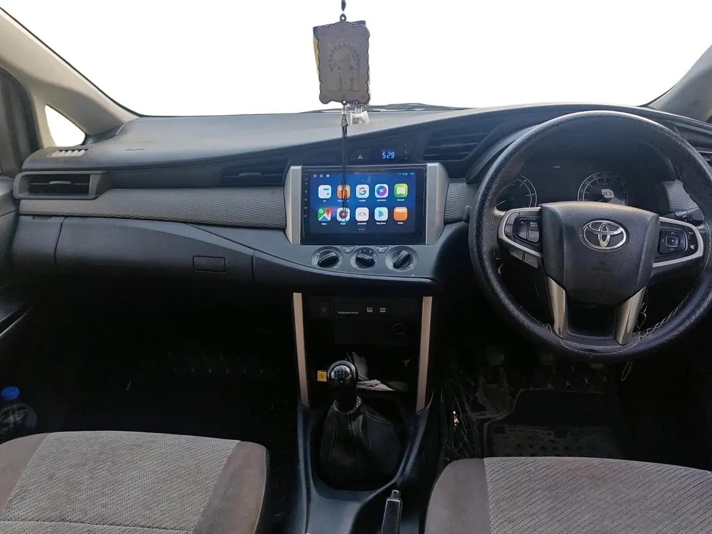 2017 Toyota Innova Crysta 2.4 G 7 STR, Diesel, Manual, 1,35,152 km, interior