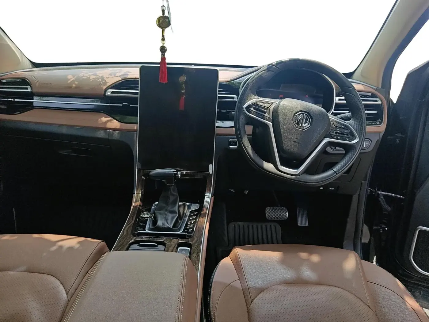 2023 MG HECTOR PLUS SAVVY PRO 1.5 TURBO CVT 6 STR, Petrol, Automatic, 21,903 km, interior