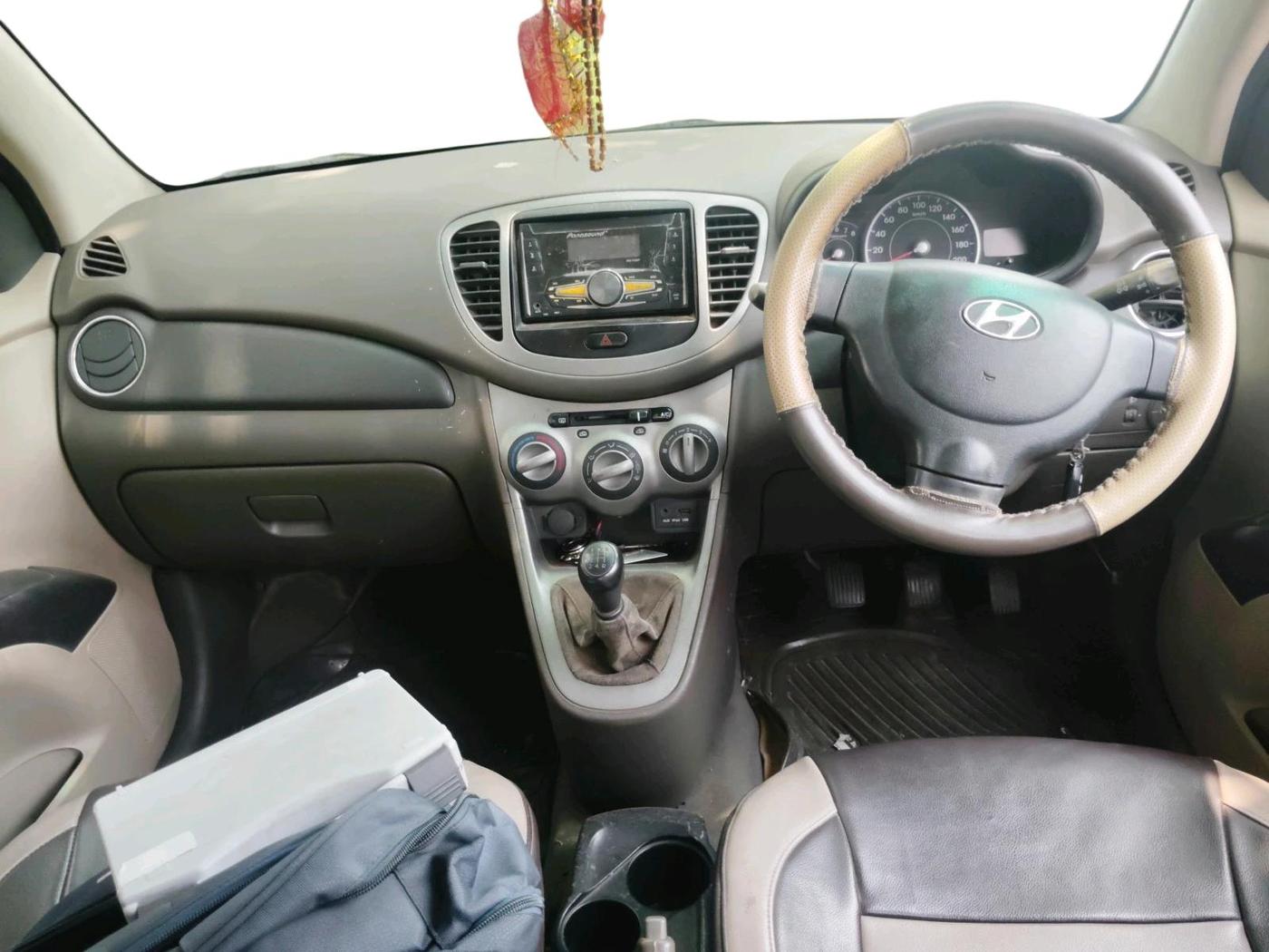 2011 Hyundai i10 SPORTZ 1.1, CNG, Manual, 57,161 km, interior