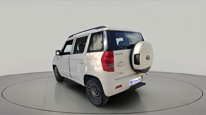 2018 Mahindra TUV300 T6 PLUS, Diesel, Manual, 1,10,467 km, exterior