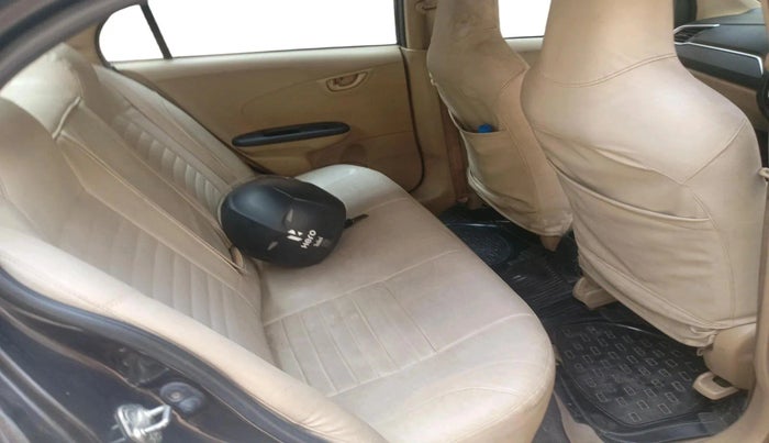 2016 Honda Amaze 1.5L I-DTEC S, Diesel, Manual, 1,40,264 km, interior