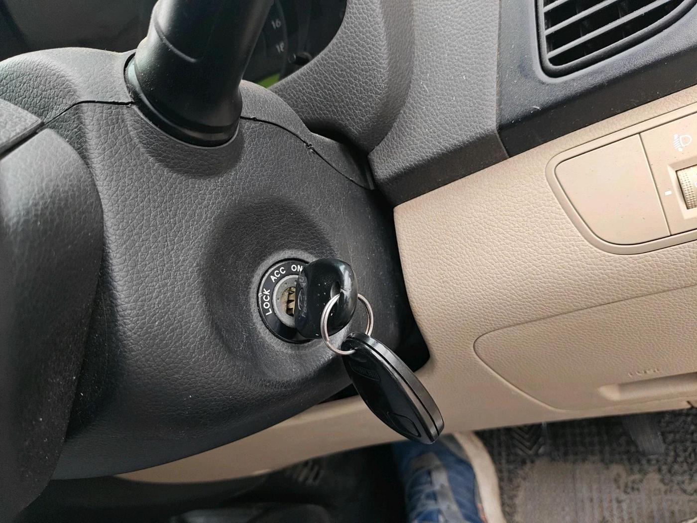 2013 Hyundai Eon ERA +, Petrol, Manual, 64,450 km, interior