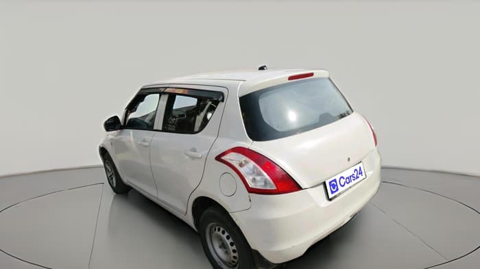 2015 Maruti Swift LXI, Petrol, Manual, 1,16,087 km, exterior