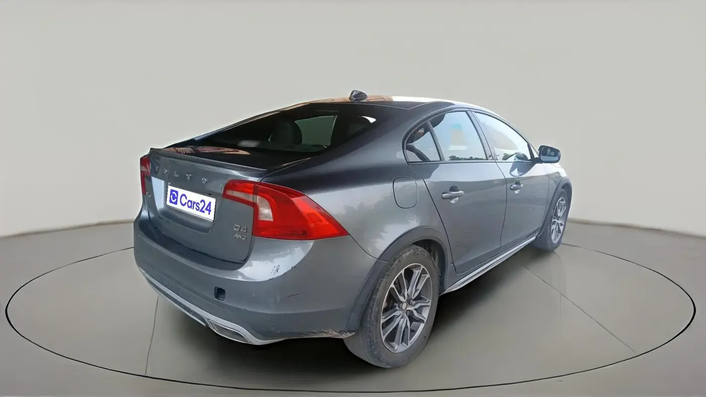 2017 Volvo S60 CROSS COUNTRY INSCRIPTION, Diesel, Automatic, 1,01,874 km, exterior