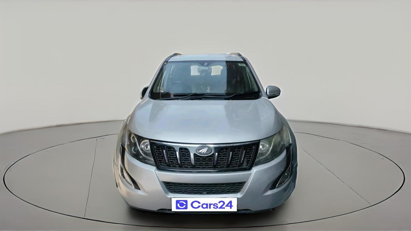 2015 Mahindra XUV500 W10, Diesel, Manual, 2,12,236 km, exterior