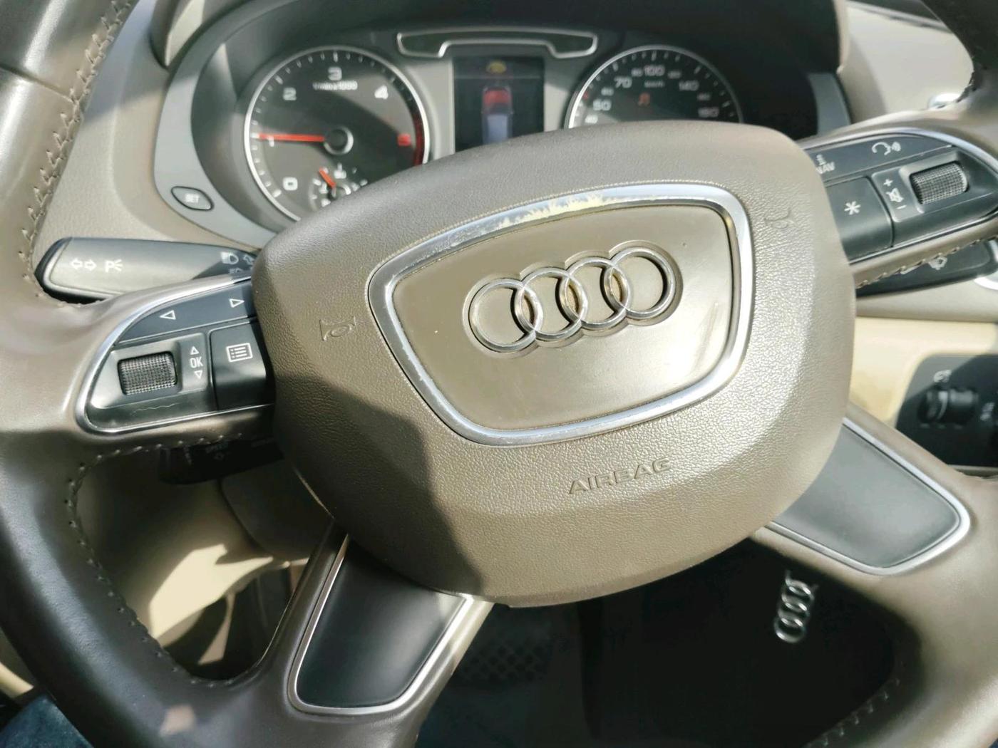2013 Audi Q3 2.0 TDI QUATTRO, Diesel, Automatic, 1,02,677 km, interior